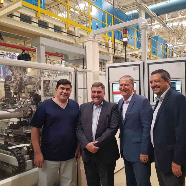 Volkswagen Argentina recibió en el Centro Industrial Córdoba al gobernador Schiaretti