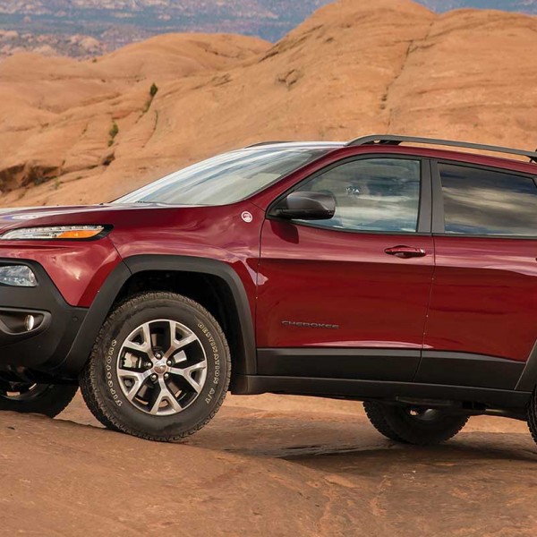 REVIEW JEEP CHEROKEE