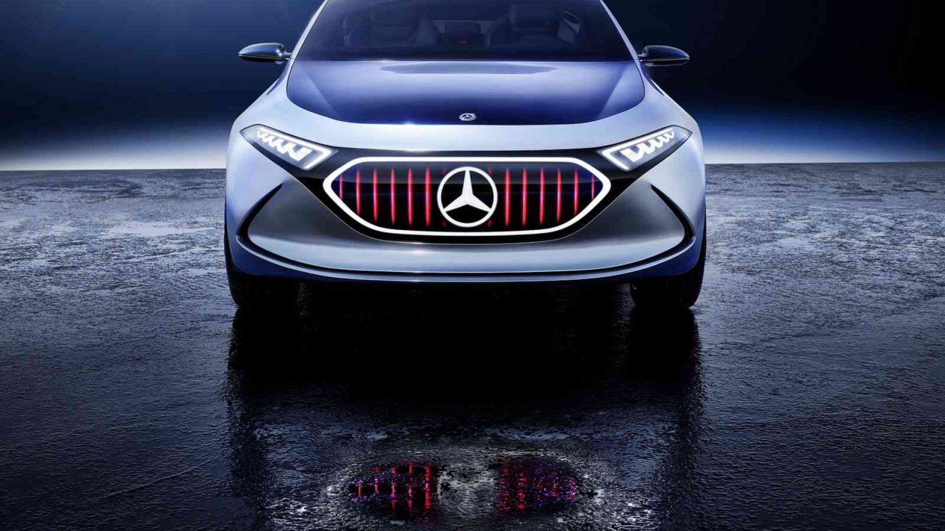 2017-Mercedes-Benz-EQA-Concept-05
