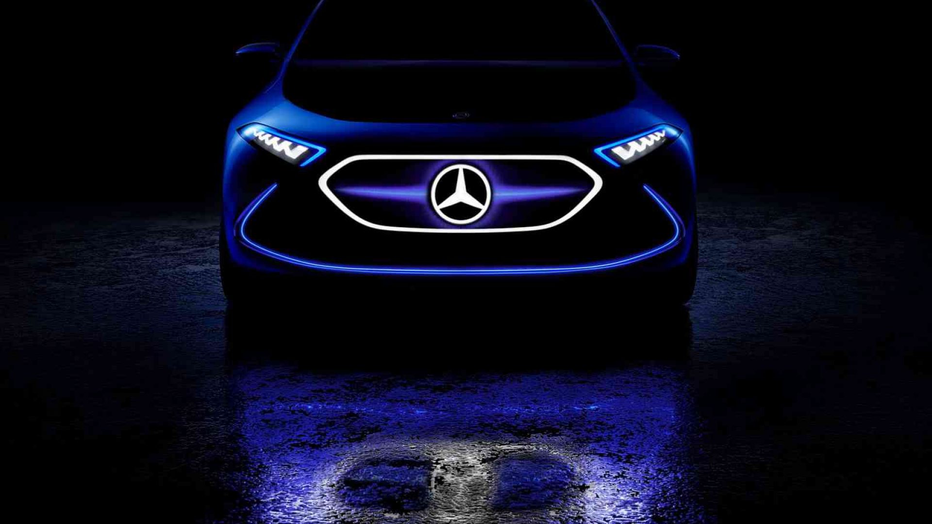 2017-Mercedes-Benz-EQA-Concept-06