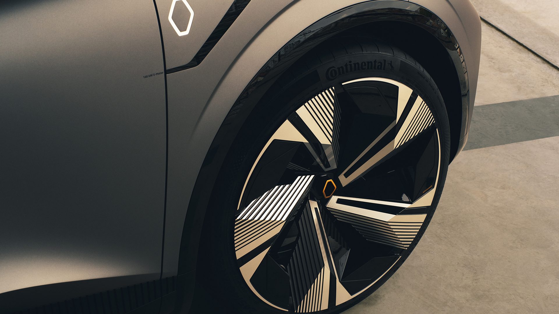2020-Renault-Megane-eVision-Concept-18